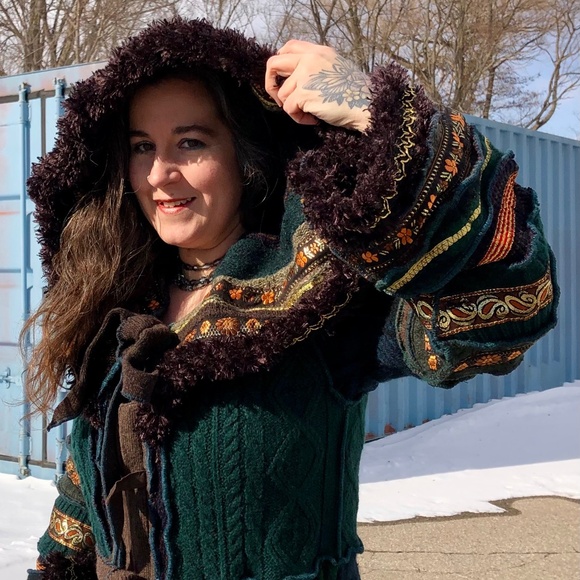 Meet your Posher, Alexandra (Alexia) - Picture 1 of 8